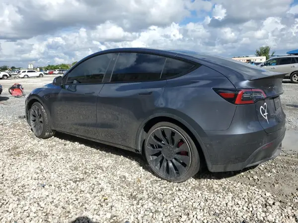 7SAYGDEF9NF357711 2022 TESLA MODEL Y - Image 2