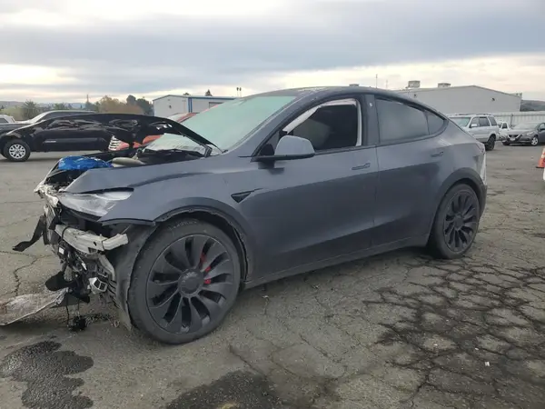 7SAYGDEF9NF359474 2022 TESLA MODEL Y - Image 1