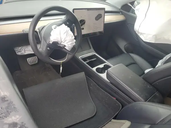 7SAYGDEF9NF359474 2022 TESLA MODEL Y - Image 8