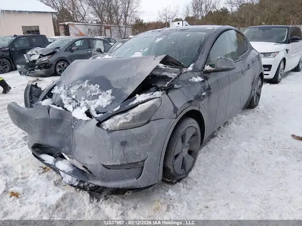 7SAYGDEF9NF375142 2022 TESLA MODEL Y - Image 2