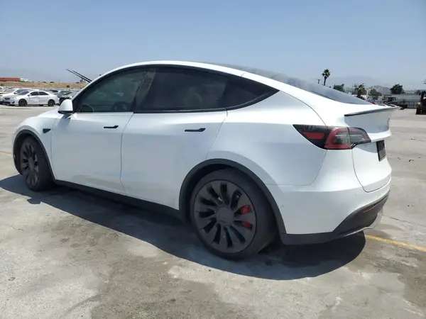 7SAYGDEF9NF376498 2022 TESLA MODEL Y - Image 2