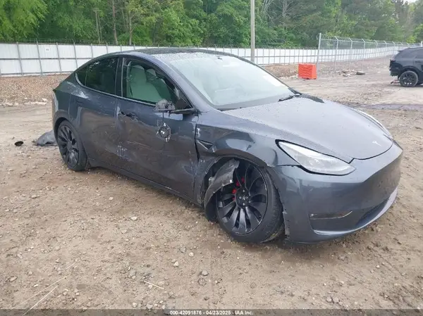 7SAYGDEF9NF377005 2022 TESLA MODEL Y - Image 1