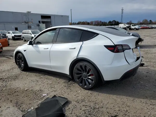 7SAYGDEF9NF379238 2022 TESLA MODEL Y - Image 2