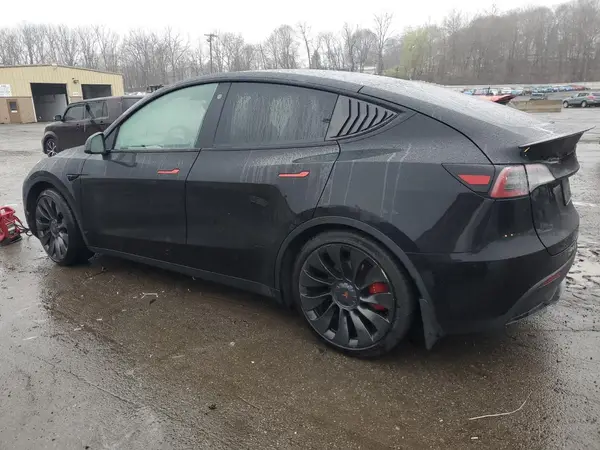 7SAYGDEF9NF382883 2022 TESLA MODEL Y - Image 2