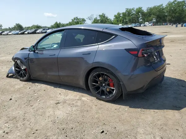 7SAYGDEF9NF387727 2022 TESLA MODEL Y - Image 2