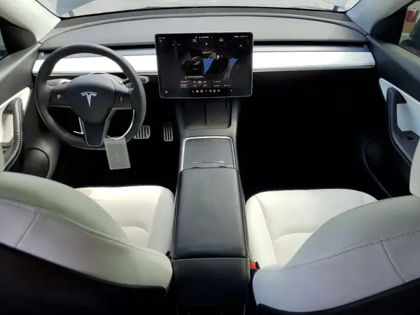 2022 TESLA MODEL Y auction photo 8