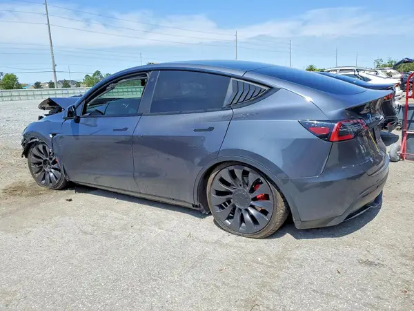 7SAYGDEF9NF395794 2022 TESLA MODEL Y - Image 2