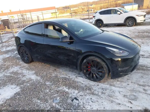 7SAYGDEF9NF397030 2022 TESLA MODEL Y - Image 1