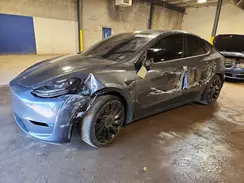 7SAYGDEF9NF397660 2022 TESLA MODEL Y