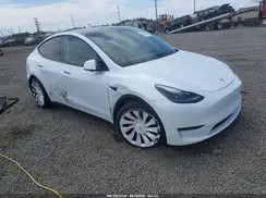 7SAYGDEF9NF399019 2022 TESLA MODEL Y