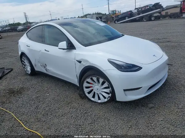 7SAYGDEF9NF399019 2022 TESLA MODEL Y - Image 1