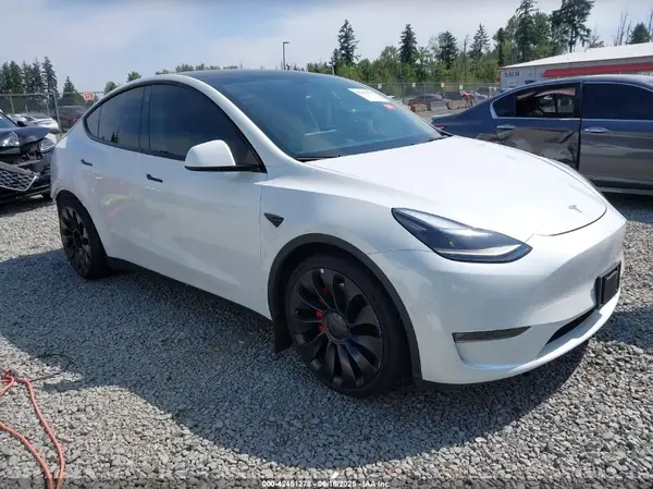 7SAYGDEF9NF400265 2022 TESLA MODEL Y - Image 1