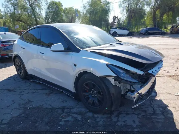 7SAYGDEF9NF405661 2022 TESLA MODEL Y - Image 1