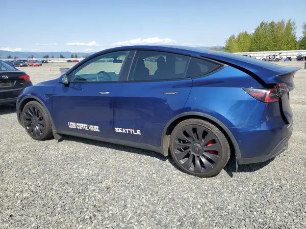 7SAYGDEF9NF405837 2022 TESLA MODEL Y - Image 2