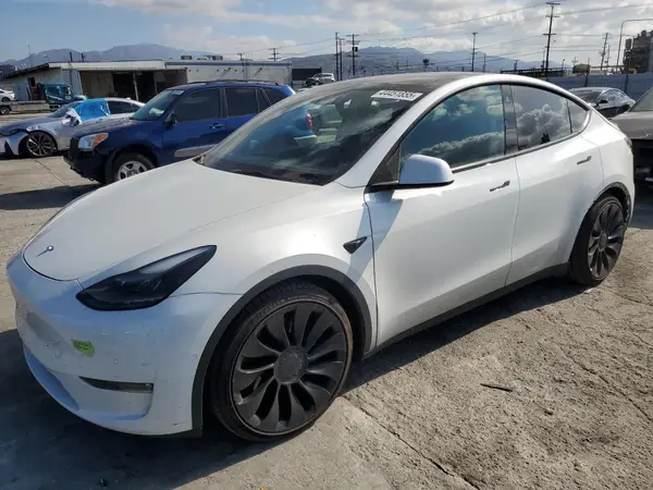 7SAYGDEF9NF406812 2022 TESLA MODEL Y - Image 1