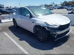 7SAYGDEF9NF407636 2022 TESLA MODEL Y