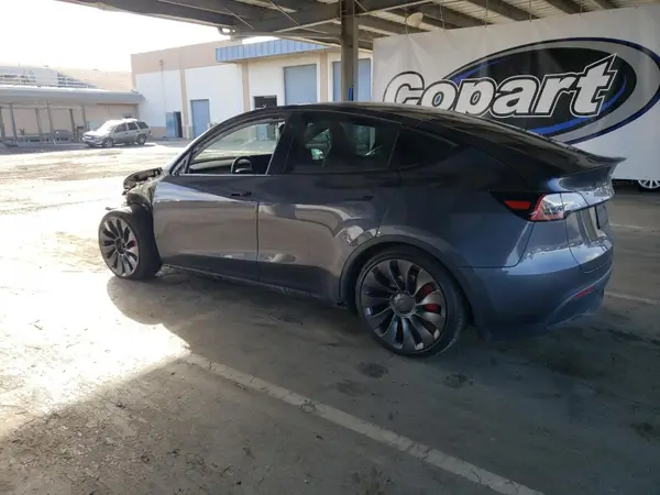 7SAYGDEF9NF411721 2022 TESLA MODEL Y - Image 2