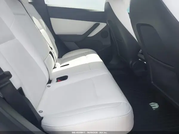 7SAYGDEF9NF441995 2022 TESLA MODEL Y - Image 8