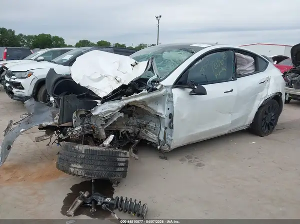 7SAYGDEF9NF453595 2022 TESLA MODEL Y - Image 2