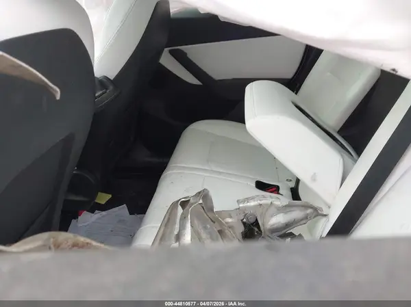 7SAYGDEF9NF453595 2022 TESLA MODEL Y - Image 8