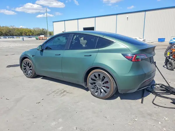7SAYGDEF9NF454147 2022 TESLA MODEL Y - Image 2