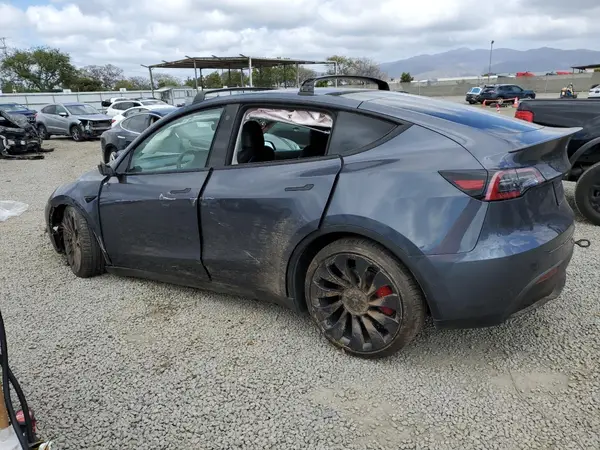 7SAYGDEF9NF464550 2022 TESLA MODEL Y - Image 2