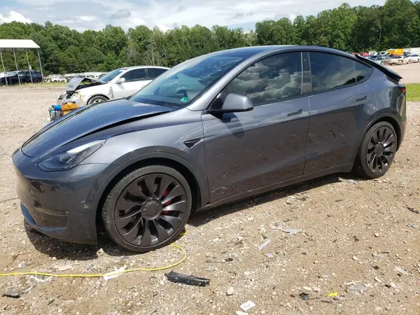 7SAYGDEF9NF487536 2022 TESLA MODEL Y - Image 1