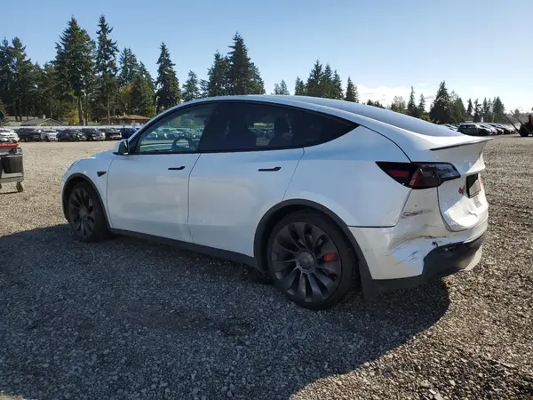 7SAYGDEF9NF492946 2022 TESLA MODEL Y - Image 2