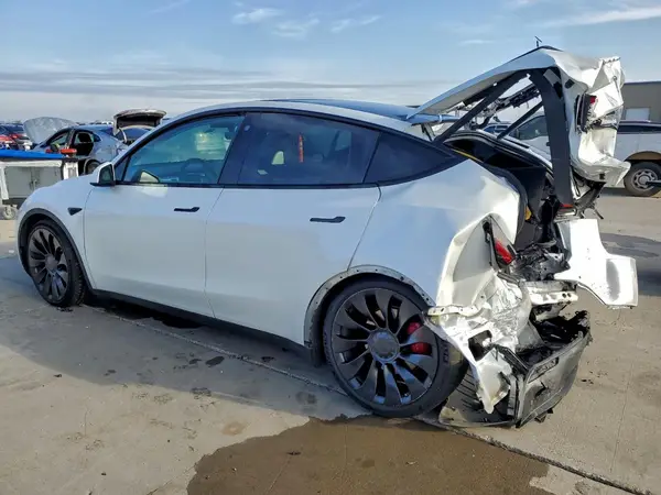 7SAYGDEF9NF501502 2022 TESLA MODEL Y - Image 2