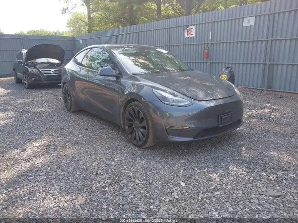 7SAYGDEF9NF506523 2022 TESLA MODEL Y - Image 1