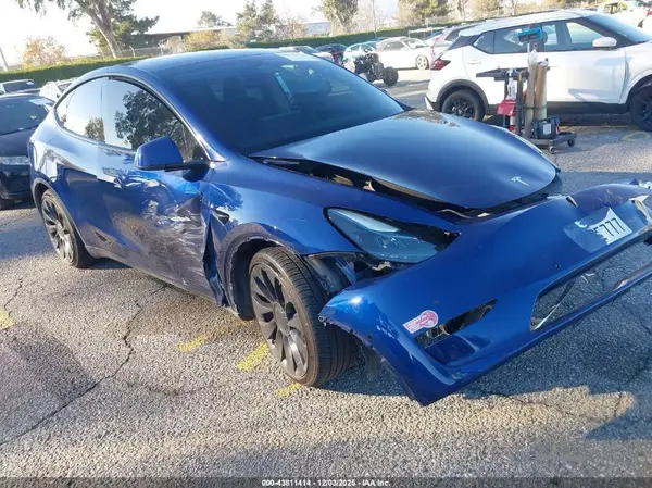7SAYGDEF9NF521524 2022 TESLA MODEL Y - Image 1