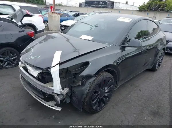 7SAYGDEF9NF522883 2022 TESLA MODEL Y - Image 2