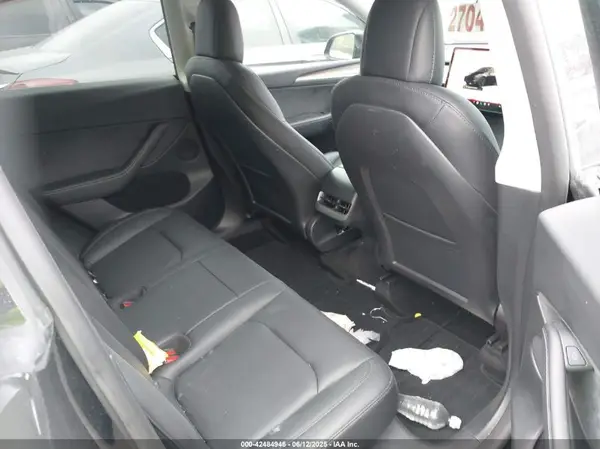 7SAYGDEF9NF522883 2022 TESLA MODEL Y - Image 8
