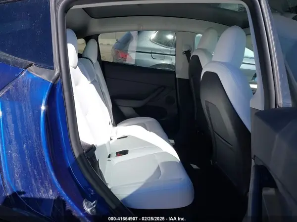 7SAYGDEF9NF523452 2022 TESLA MODEL Y - Image 8