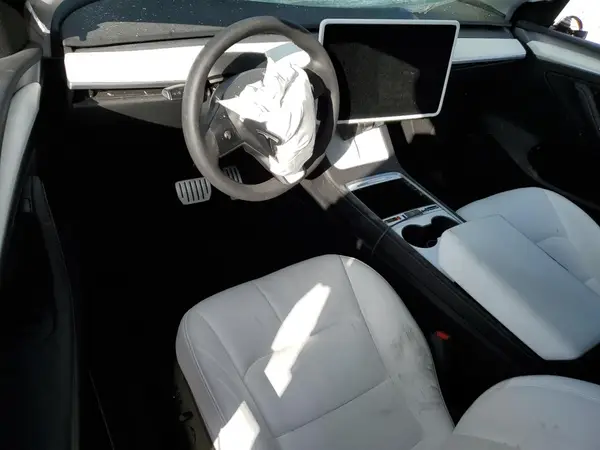 7SAYGDEF9NF530157 2022 TESLA MODEL Y - Image 8