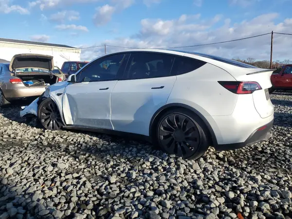 7SAYGDEF9NF530160 2022 TESLA MODEL Y - Image 2