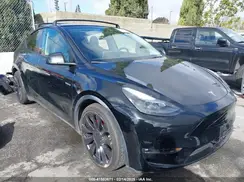 7SAYGDEF9NF532880 2022 TESLA MODEL Y