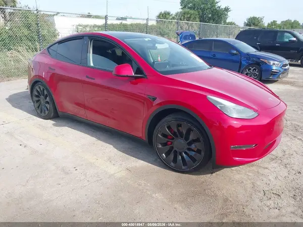 7SAYGDEF9NF537707 2022 TESLA MODEL Y - Image 1