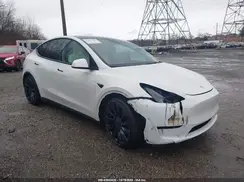7SAYGDEF9NF539604 2022 TESLA MODEL Y