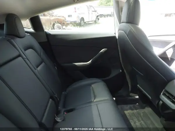 7SAYGDEF9NF540932 2022 TESLA MODEL Y - Image 8