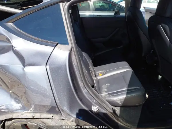 7SAYGDEF9NF544205 2022 TESLA MODEL Y - Image 8