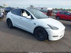 7SAYGDEF9NF546133 2022 TESLA MODEL Y