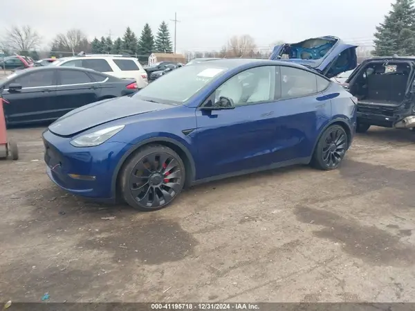 7SAYGDEF9NF562137 2022 TESLA MODEL Y - Image 2