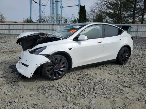 7SAYGDEF9NF564566 2022 TESLA MODEL Y - Image 1