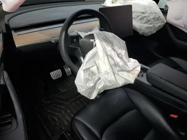 7SAYGDEF9NF564566 2022 TESLA MODEL Y - Image 8