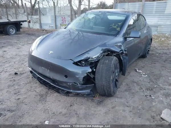7SAYGDEF9NF569184 2022 TESLA MODEL Y - Image 2