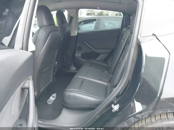 7SAYGDEF9NF573851 2022 TESLA MODEL Y - Image 8