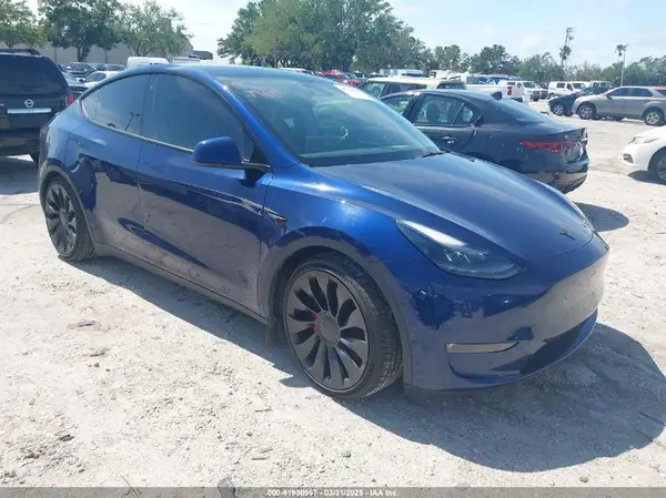 7SAYGDEF9PF582908 2023 TESLA MODEL Y - Image 1