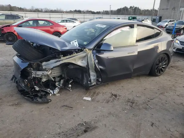 7SAYGDEF9PF590121 2023 TESLA MODEL Y - Image 1