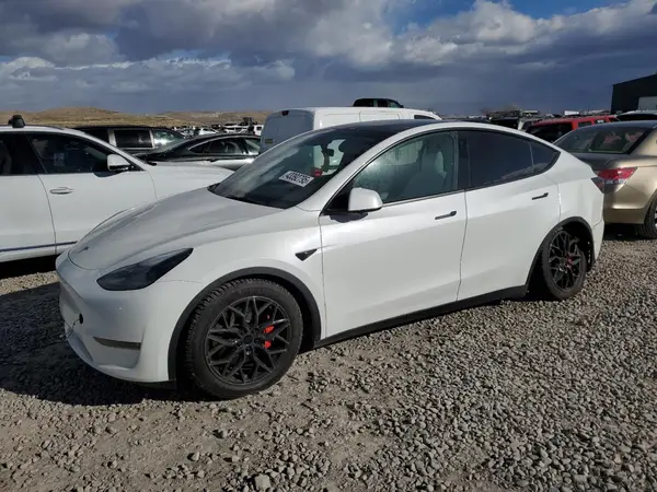7SAYGDEF9PF590376 2023 TESLA MODEL Y - Image 1